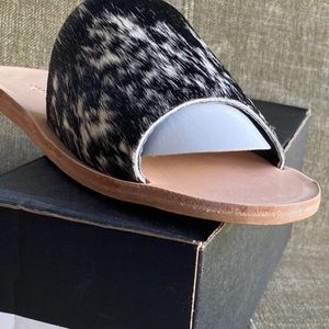 Agave Sky cowhide Sandals size 7 BNWT